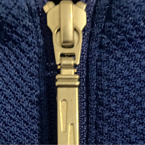 Christopher and Banks royal blue lightweight knit jacket with zipper. Large. - Picture 4 of 4